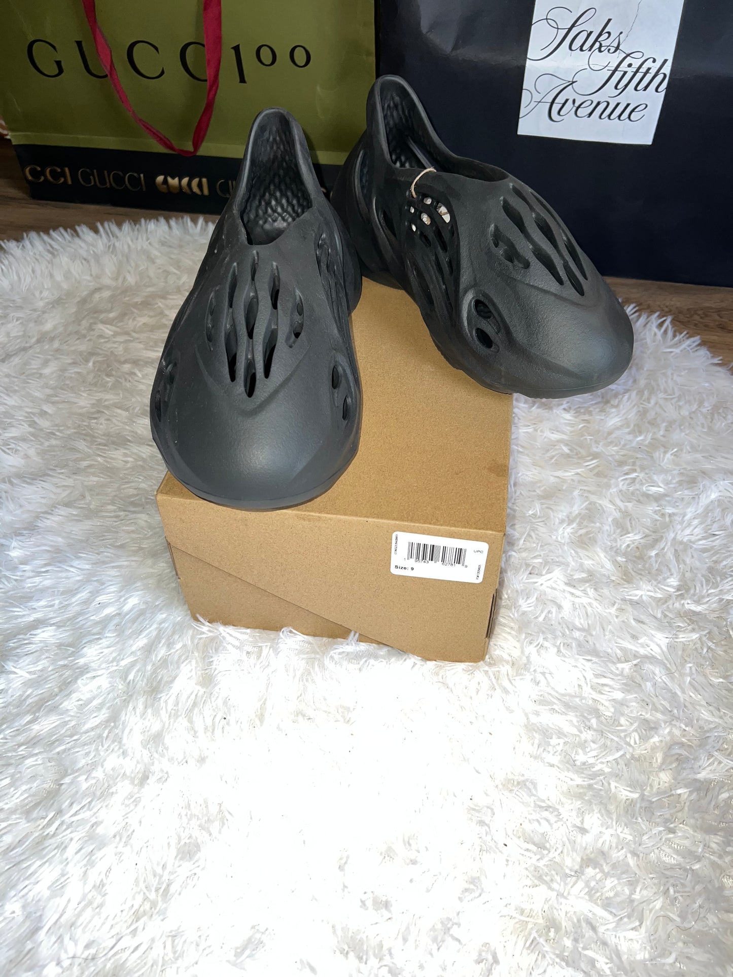 ADIDAS YEEZY FOAM RUNNER MEN SIZE 9