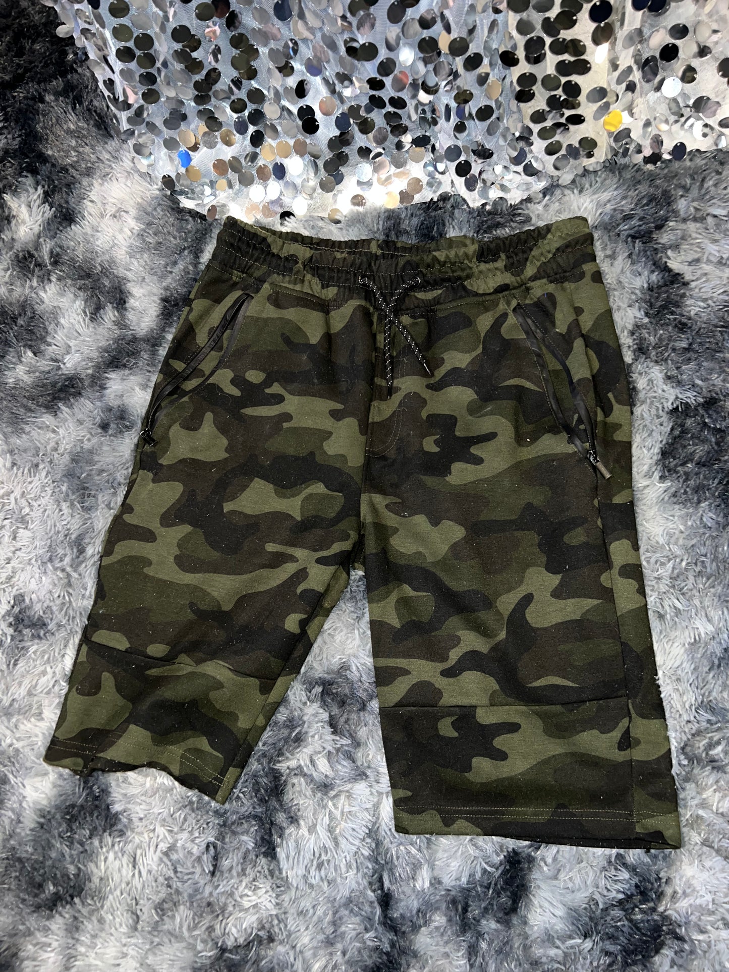 CAMO SWEAT SHORTS MEN SIZE MEDIUM