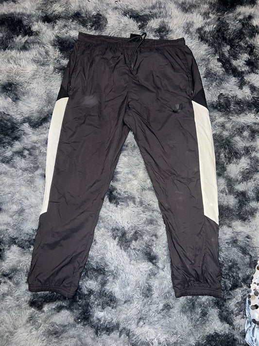 MEN'S NIKE WINDRUNNER PANTS SIZE XXL