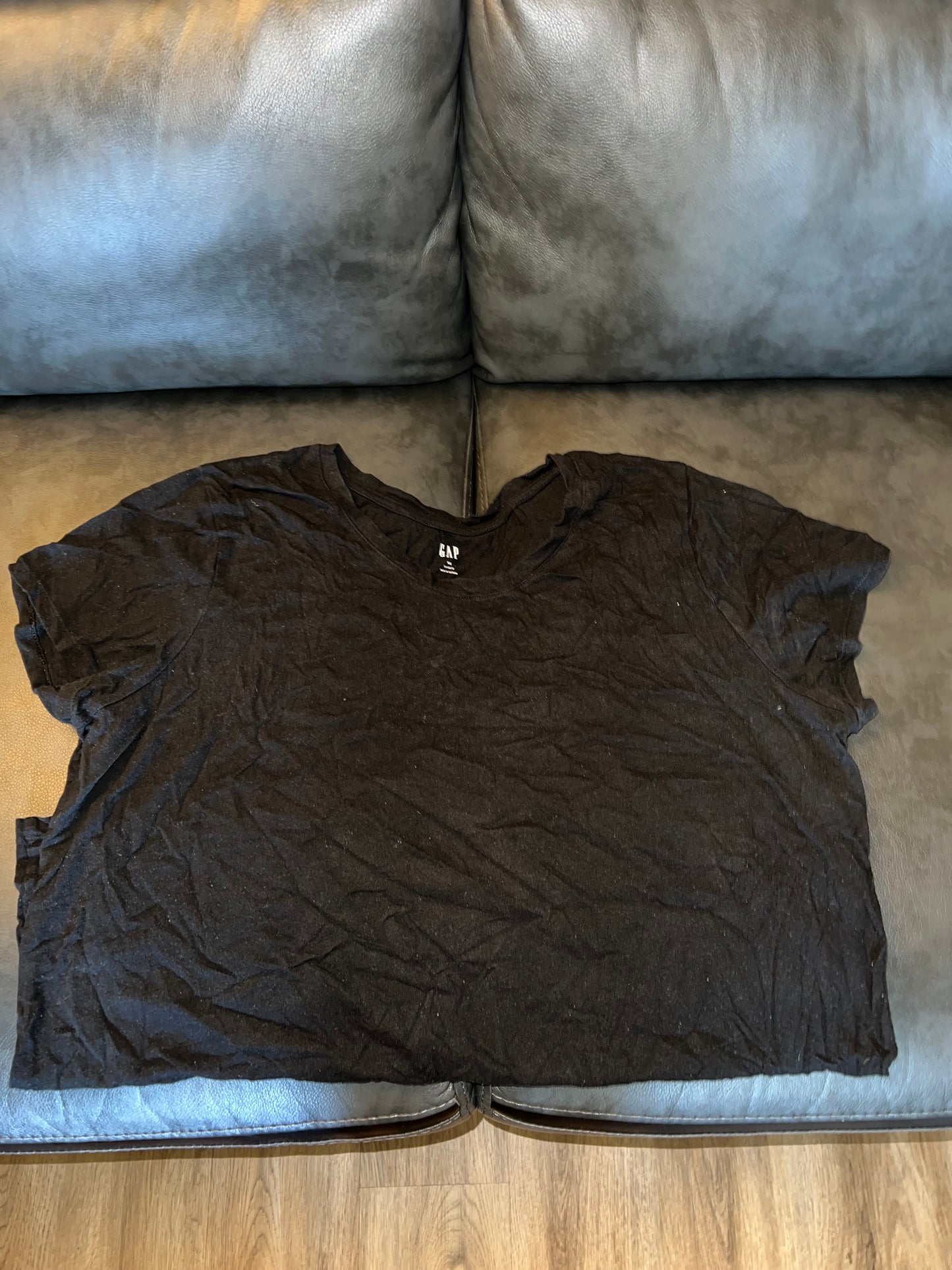 WOMEN GAP PLAIN BLACK T-SHIRT SIZE XXL