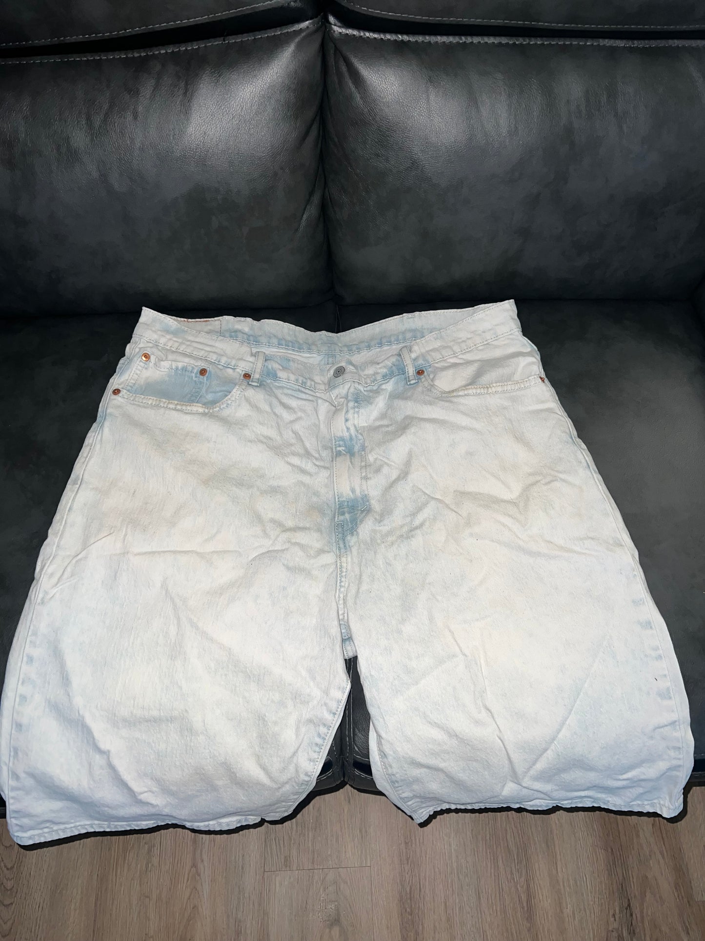 LEVI JEAN SHORTS MEN SIZE 40