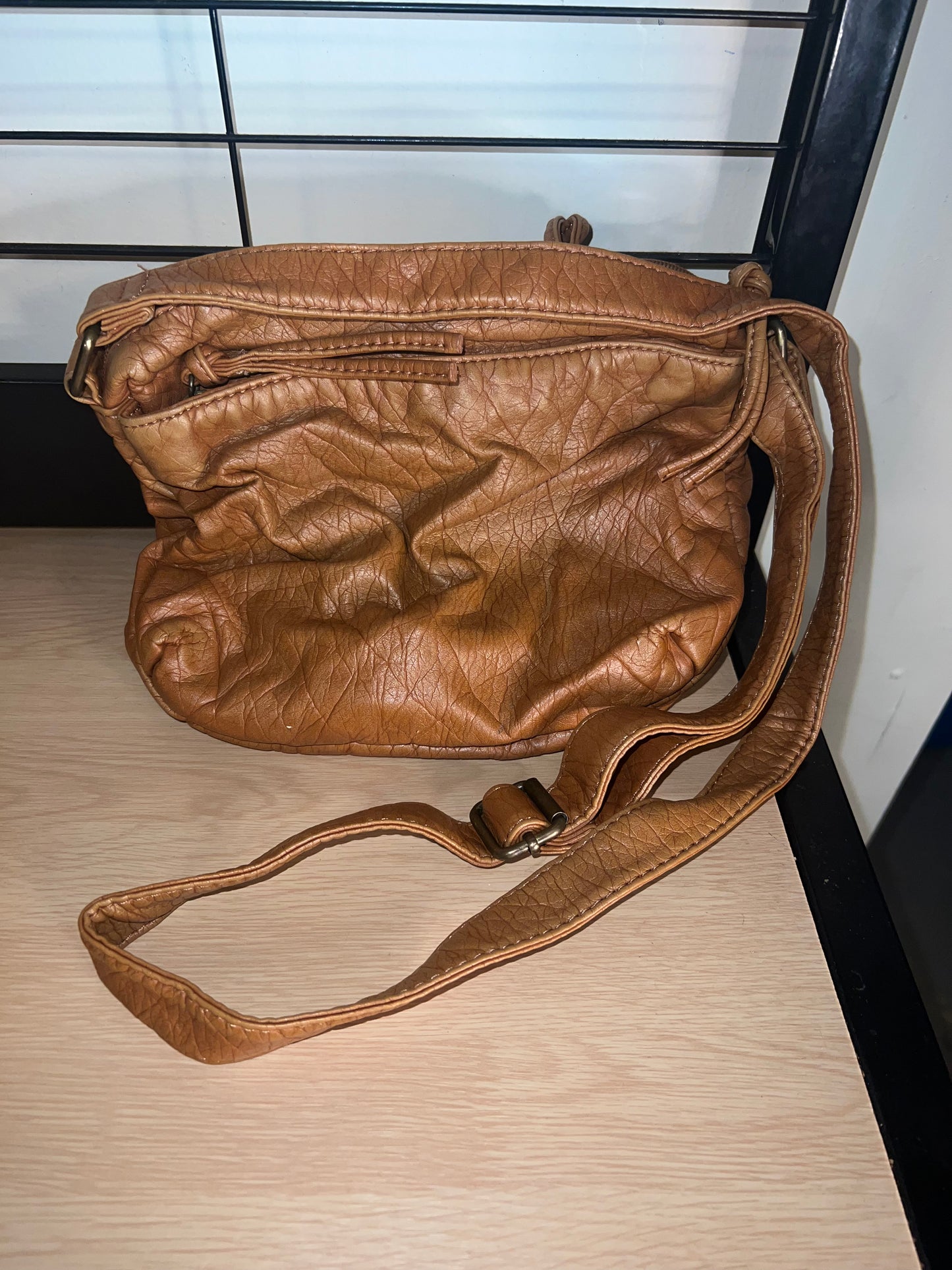 CAMEL COLORED CROSSBODY PURSE