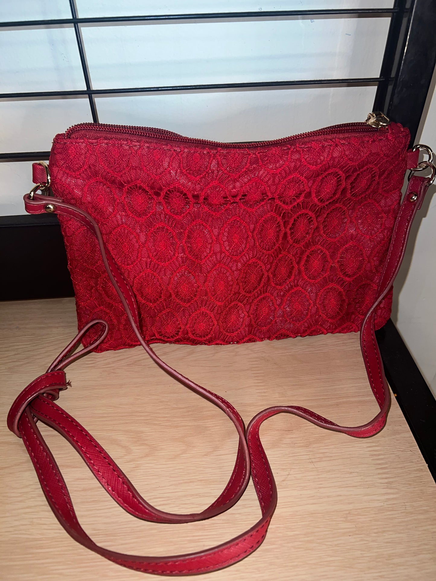 RED LACE CROSSBODY PURSE