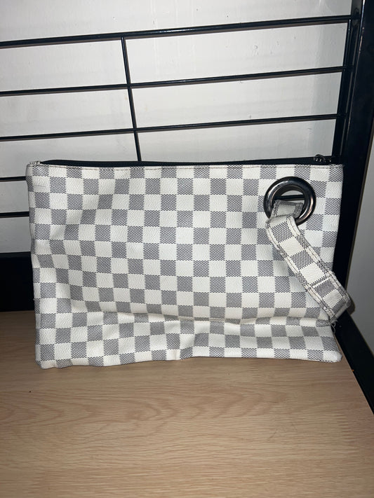 EXTRA LARGE CHECKERED WRISTLET